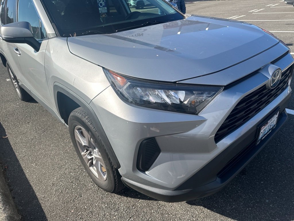 Certified 2022 Toyota RAV4 LE AWD/4WD image 1