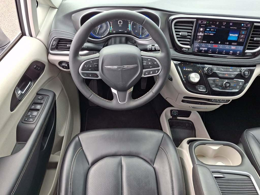 Certified 2023 Chrysler Pacifica Touring-L w/ Uconnect Theater Family Group AWD/4WD image 22