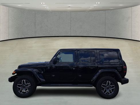 New 2025 Jeep Wrangler Unlimited Sahara AWD/4WD image 9
