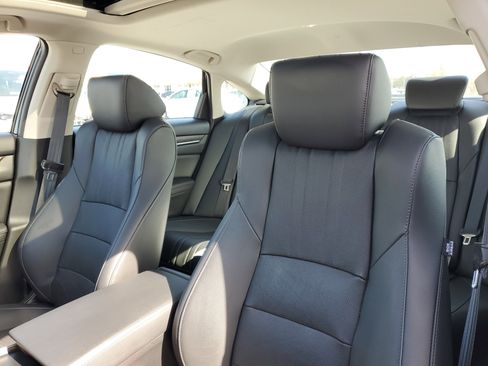 Certified 2021 Honda Accord EX-L image 11