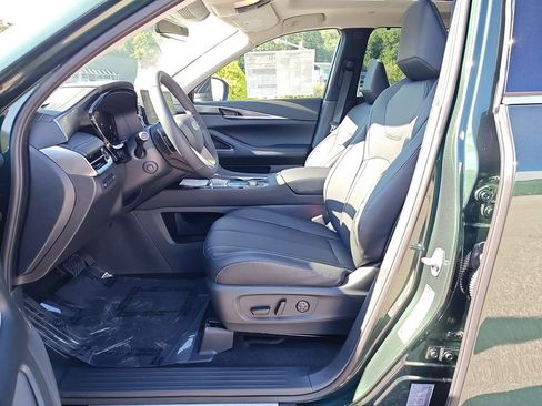 New 2026 INFINITI QX60 Luxe image 17