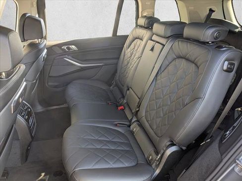 New 2026 BMW X7 xDrive40i image 16