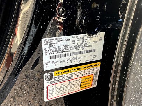 New 2025 Ford Expedition Active image 9