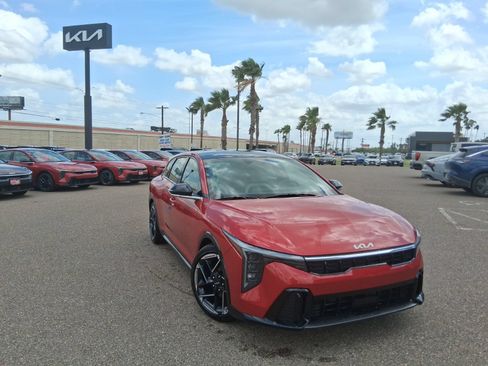 New 2026 Kia K4 GT-Line w/ GT-Line Premium Package FWD image 1