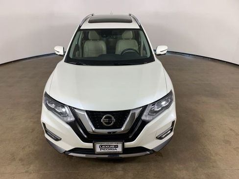 Used 2017 Nissan Rogue SL w/ SL Premium Package AWD/4WD image 4