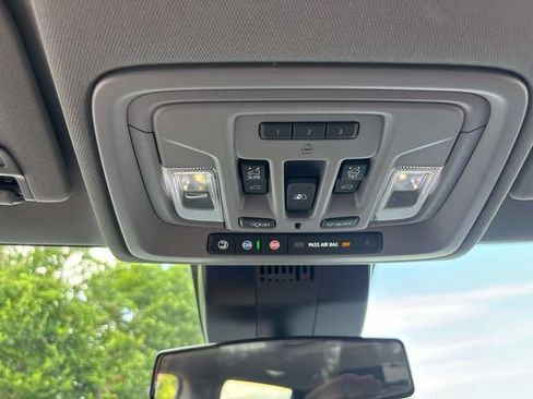 Used 2025 Chevrolet Silverado 1500 LT Trail Boss w/ Convenience Package II AWD/4WD image 37
