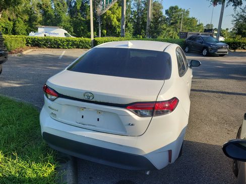 Used 2023 Toyota Corolla LE FWD image 13