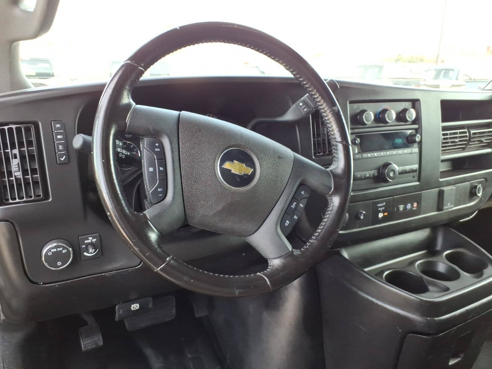 Used 2022 Chevrolet Express 3500 w/ Power Convenience Package RWD image 14