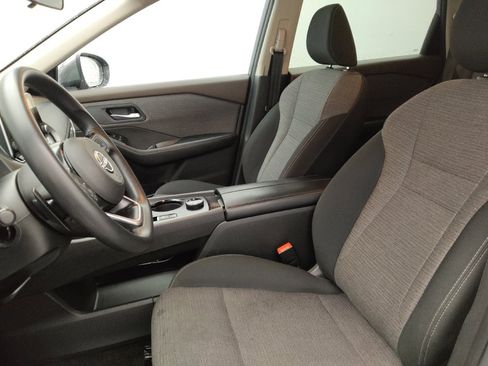 Used 2023 Nissan Rogue SV image 17