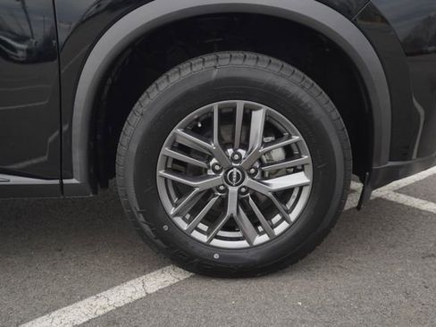 Used 2023 Nissan Rogue S image 71