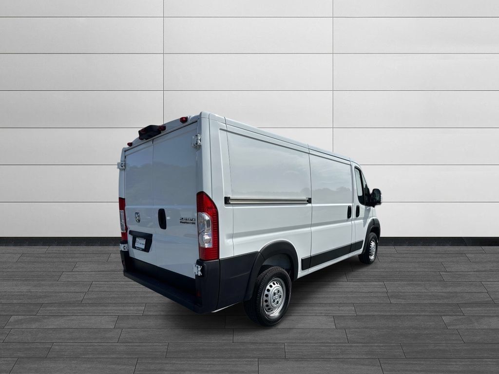Used 2025 RAM ProMaster 2500 w/ Convenience Group FWD image 3
