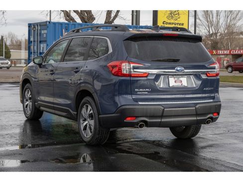 Used 2025 Subaru Ascent Premium w/ Premium Package image 5