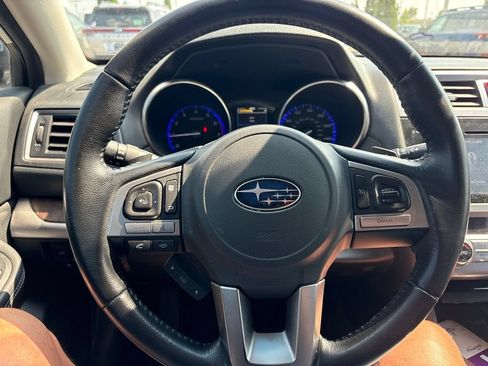 Used 2016 Subaru Outback 2.5i Limited AWD/4WD image 2