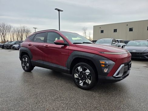Certified 2025 Hyundai Kona SEL image 7