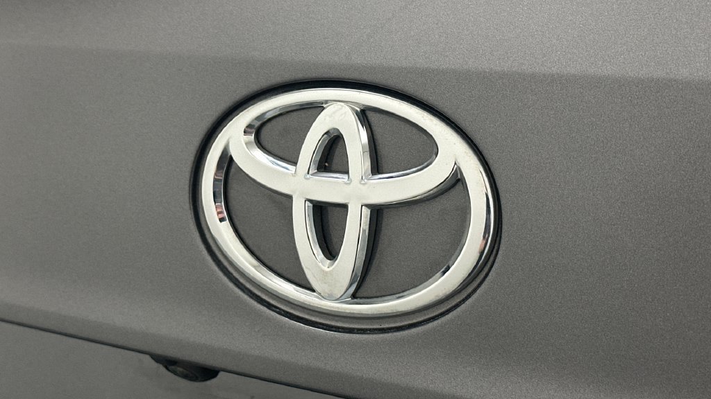 Certified 2021 Toyota Highlander XLE AWD/4WD image 21
