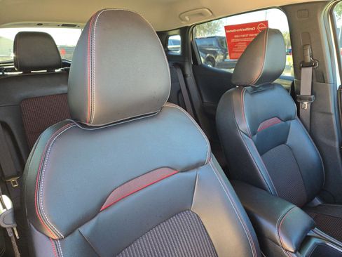 Certified 2025 Nissan Kicks SR image 28