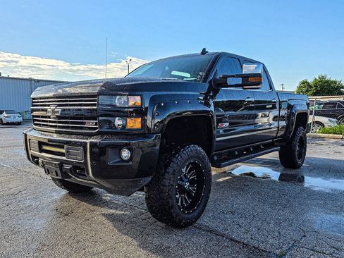 Used 2015 Chevrolet Silverado 3500 LTZ AWD/4WD image 3