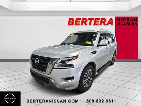 Used 2024 Nissan Armada SL w/ Captain's Chairs Package AWD/4WD image 4