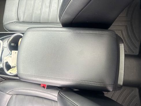 Certified 2017 Ford Edge SEL w/ Equipment Group 201A image 27