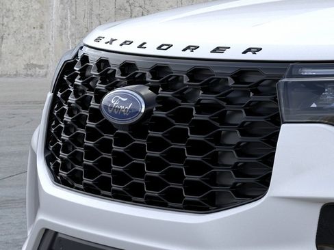 New 2026 Ford Explorer ST-Line w/ ST-Line Street Pack AWD/4WD image 17