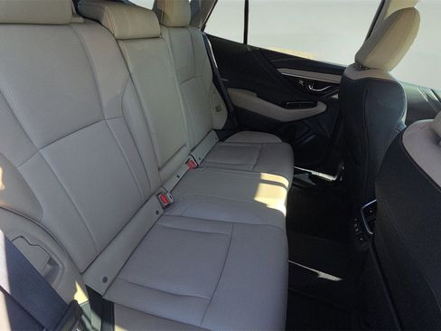 Used 2021 Subaru Outback Limited image 17