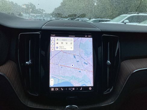 Certified 2023 Volvo XC60 B5 Plus w/ Protection Package Premier image 24