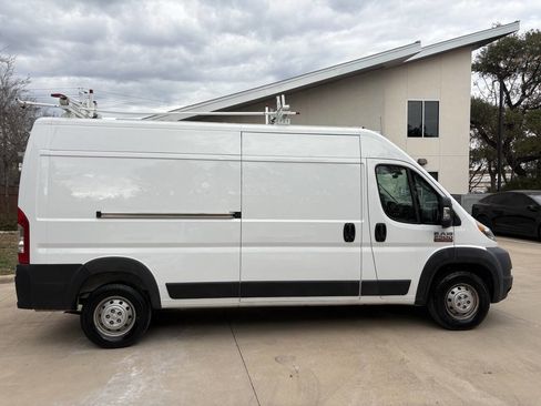 Used 2019 RAM ProMaster 2500 w/ Interior Convenience Group image 7