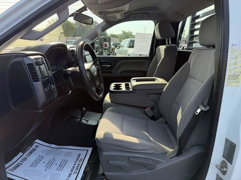 Used 2018 Chevrolet Silverado 3500 W/T w/ WT Convenience Package AWD/4WD image 9