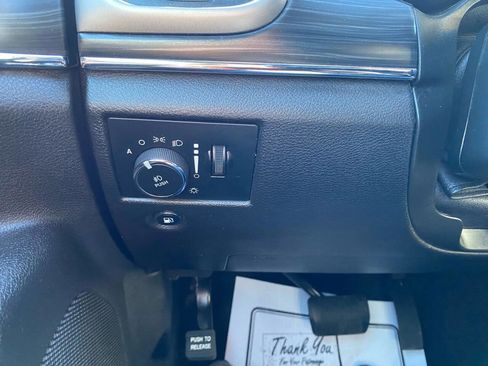 Used 2020 Jeep Grand Cherokee Limited w/ Luxury Group II image 7