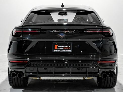 Used 2022 Lamborghini Urus image 8