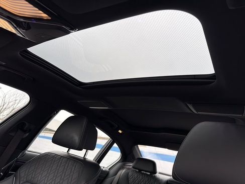 Used 2022 BMW 750i xDrive 750i xDrive w/ Executive Package image 11