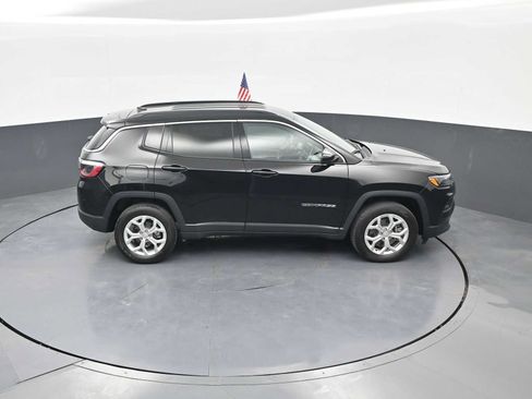 Used 2024 Jeep Compass Latitude AWD/4WD image 33