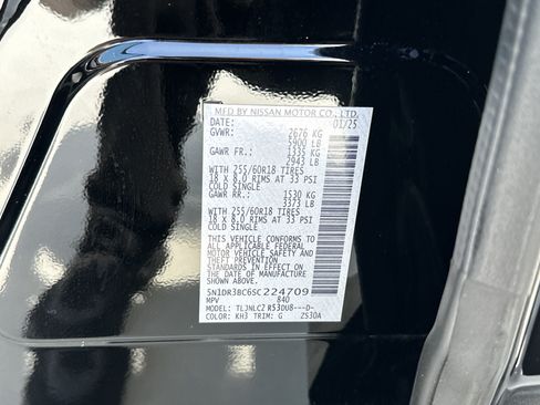 Used 2025 Nissan Pathfinder SV AWD/4WD image 36