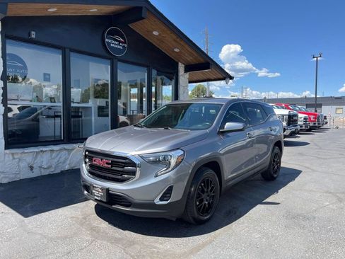 Used 2018 GMC Terrain SLE AWD/4WD image 1