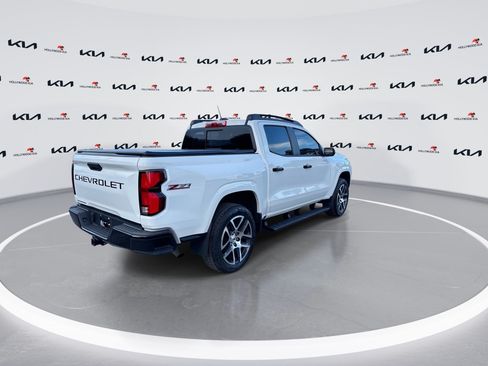 Used 2024 Chevrolet Colorado Z71 w/ Z71 Convenience Package 2 AWD/4WD image 8