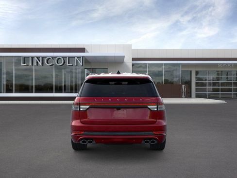 New 2026 Lincoln Aviator 2WD w/ Jet Appearance Package image 5