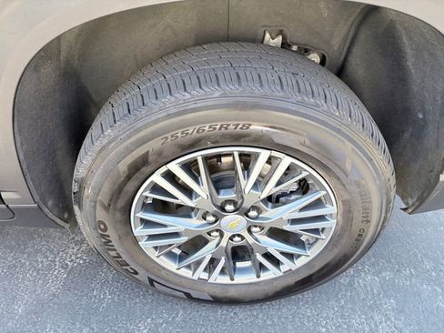 Used 2024 Chevrolet Traverse LT AWD/4WD image 24