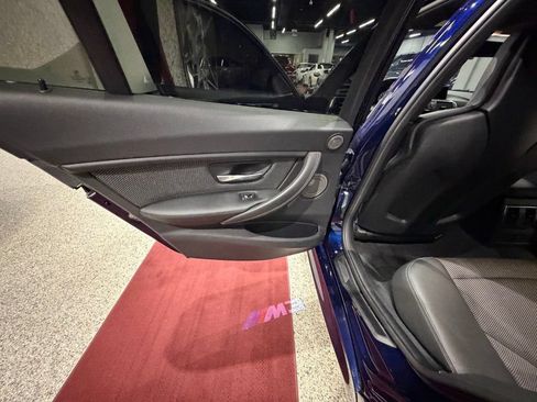 Used 2016 BMW M3 RWD image 27