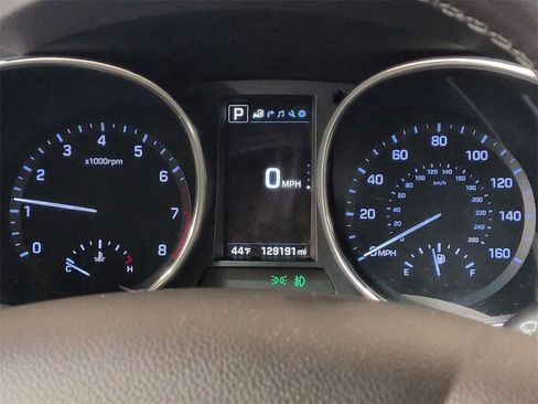 Used 2017 Hyundai Santa Fe Limited image 18