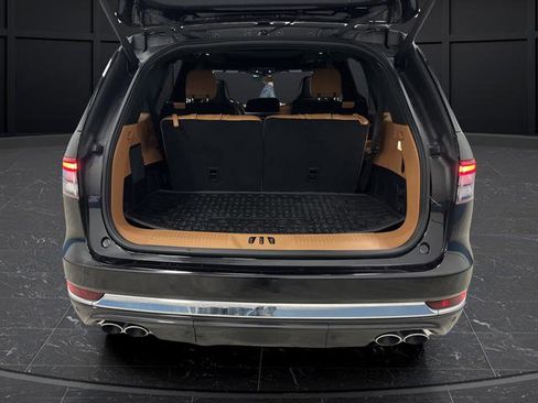 Used 2025 Lincoln Aviator Black Label image 15