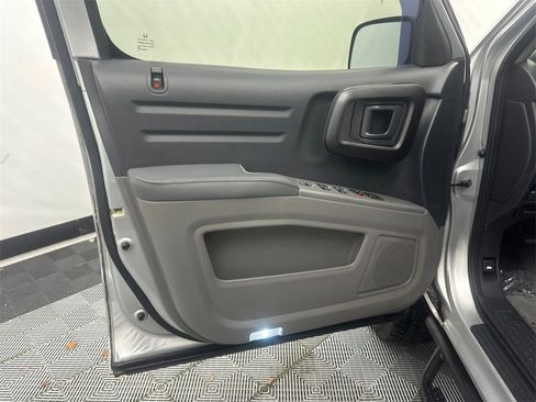 Used 2011 Honda Ridgeline RT image 11