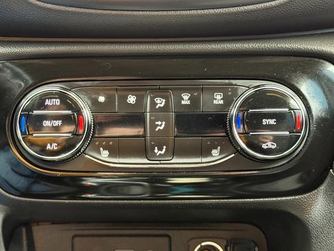 Used 2021 Buick Encore GX Select w/ Sport Touring Package image 24