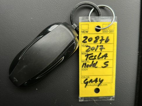Used 2017 Tesla Model S 90D AWD/4WD image 32