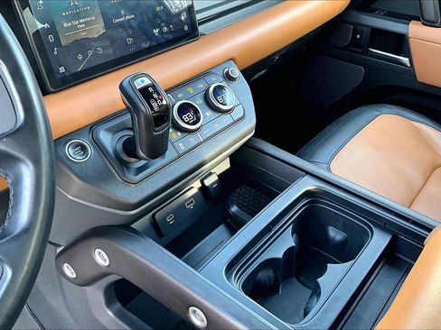 Used 2021 Land Rover Defender 90 X image 13