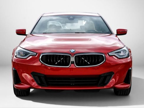 Used 2024 BMW 230i Coupe w/ Premium Package RWD image 3