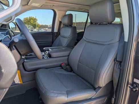 New 2025 Ford Expedition Max Active image 19