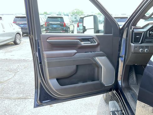 Certified 2024 GMC Sierra 2500 Denali w/ Denali Reserve Package AWD/4WD image 9