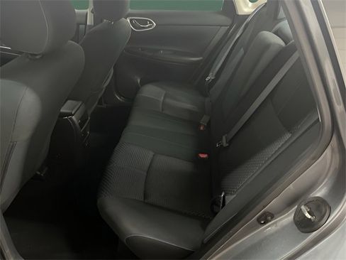 Used 2019 Nissan Sentra SR image 13
