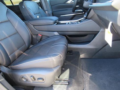 New 2026 Chevrolet Traverse High Country image 10