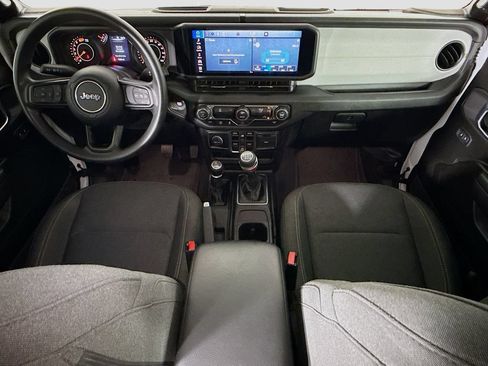Used 2025 Jeep Wrangler Unlimited Sport AWD/4WD image 13